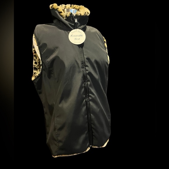 NWT Kristen Blake reversible faux fur animal print vest - Picture 4 of 11